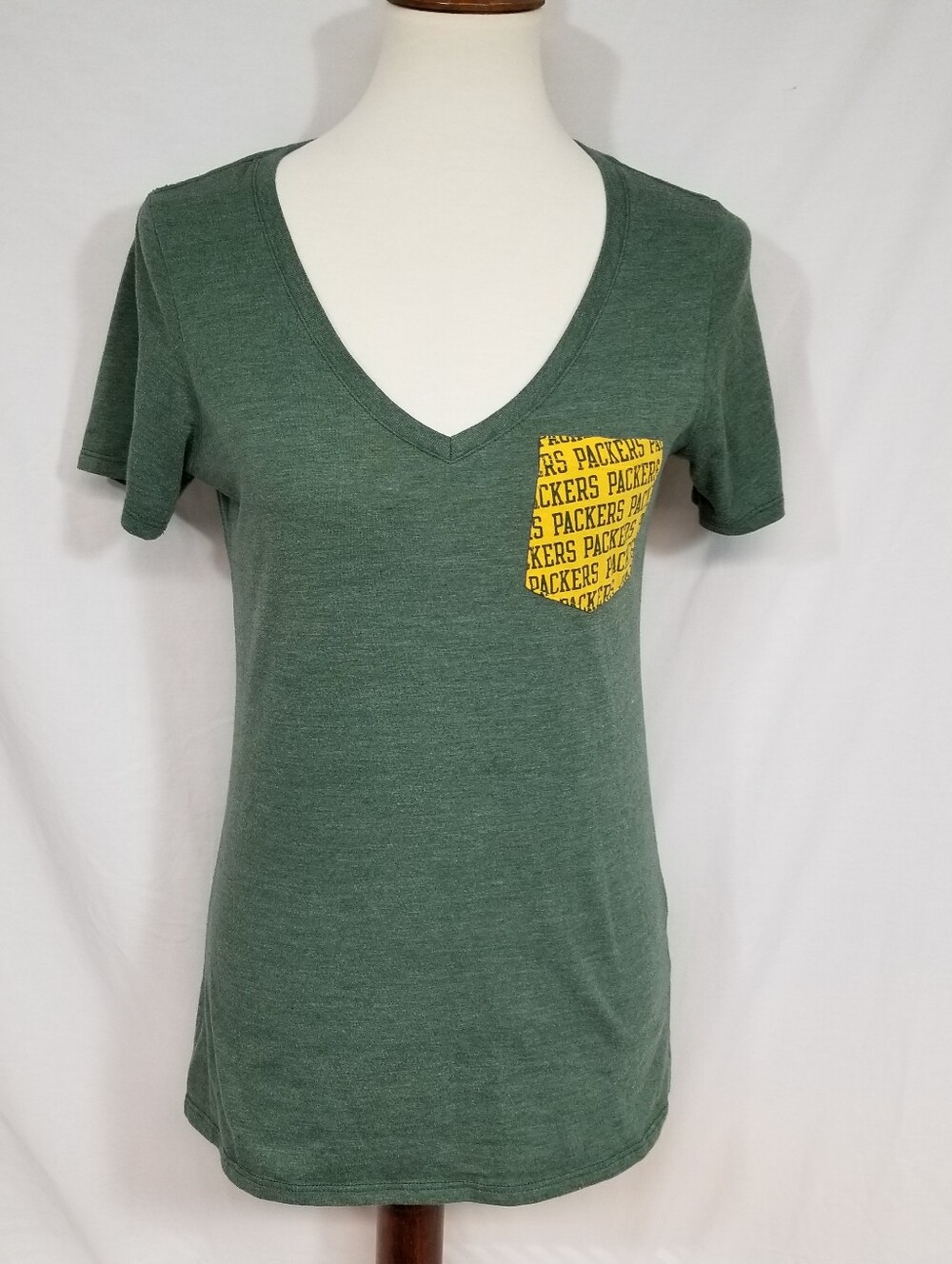 Green Bay Packers NFL Team Apparel Womens Med Green The Nike Tee V-neck T-Shirt
